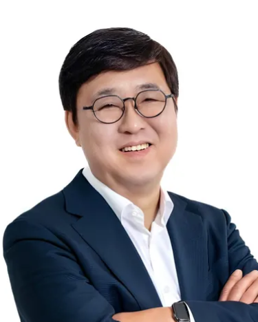 최휘영 사진