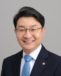 이억원 사진